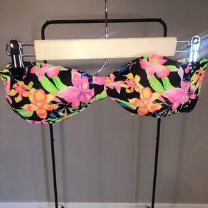 Victoria’s Secret PINK bikini top